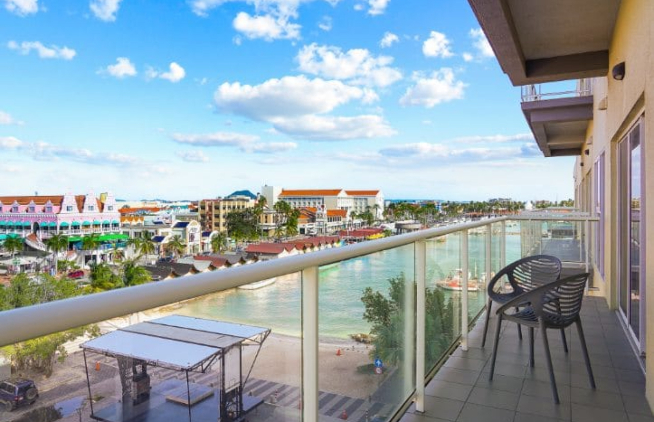 Harbour house 2 Bedroom Condo