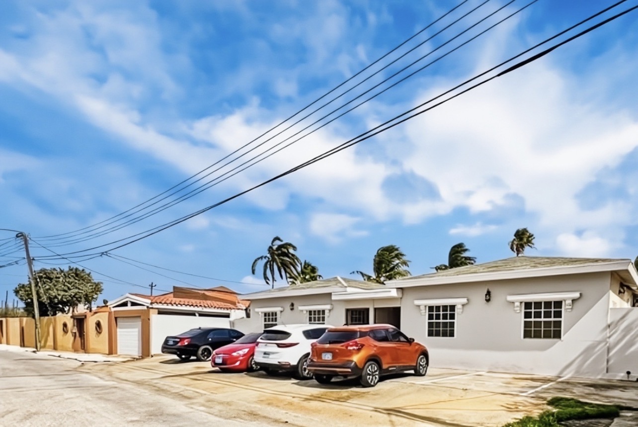 Apartment                  COMPLEX , 2 two bedrooms / 2 one bedrooms